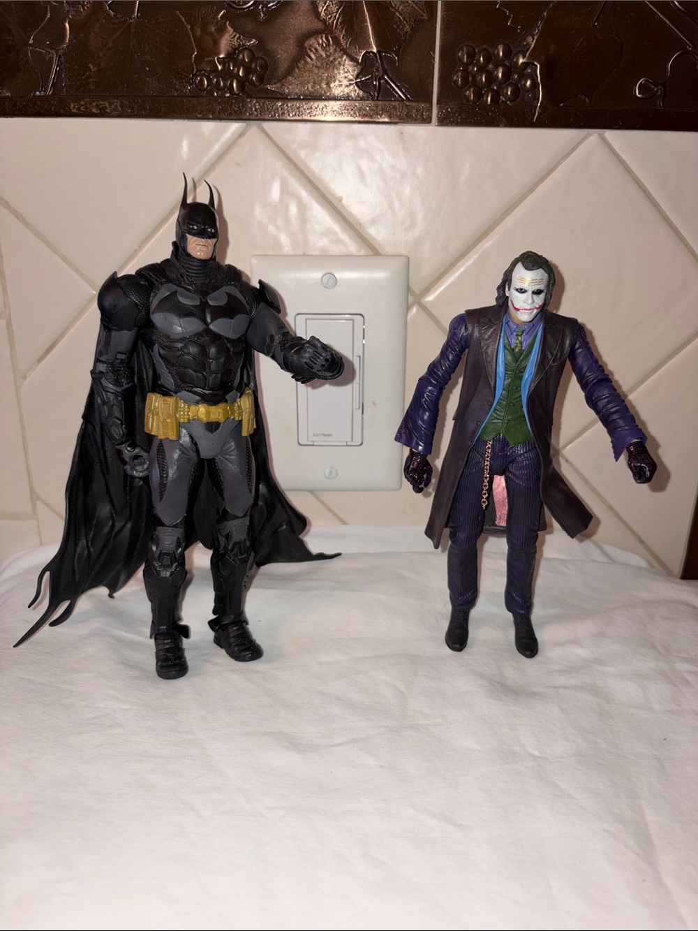 Mcfarlane Toys Batman: Arkham Knight DC Multiverse 7” Action Figure & joker